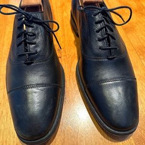 Cole Hahn executive black dress shoes